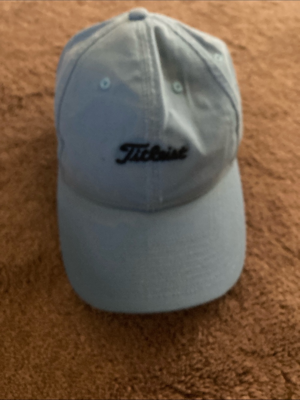 Titleist Mens golf hat with logo